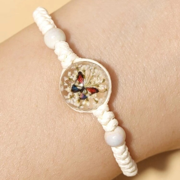 Butterfly String Bracelet Adjustable - Picture 3 of 9